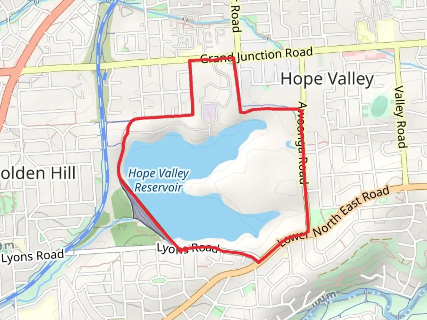 An image depicting the trail Hope Valley Reservoir Reserve Walk and its surrounding area.