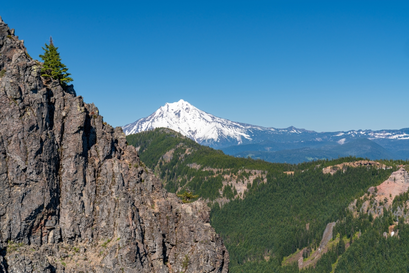 An image depicting the trail Scar Mountain Trail and its surrounding area.