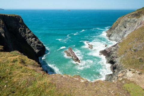 An image depicting the trail Cornish Saints' Way and its surrounding area.