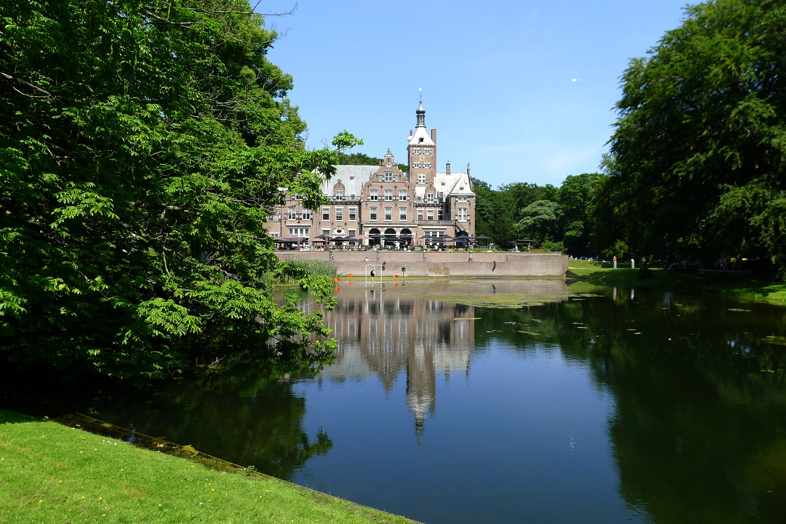 An image depicting the trail Bekslaan, Vogelenzangseweg, Bentveldsweg and Van Oldenborghweg Loop and its surrounding area.
