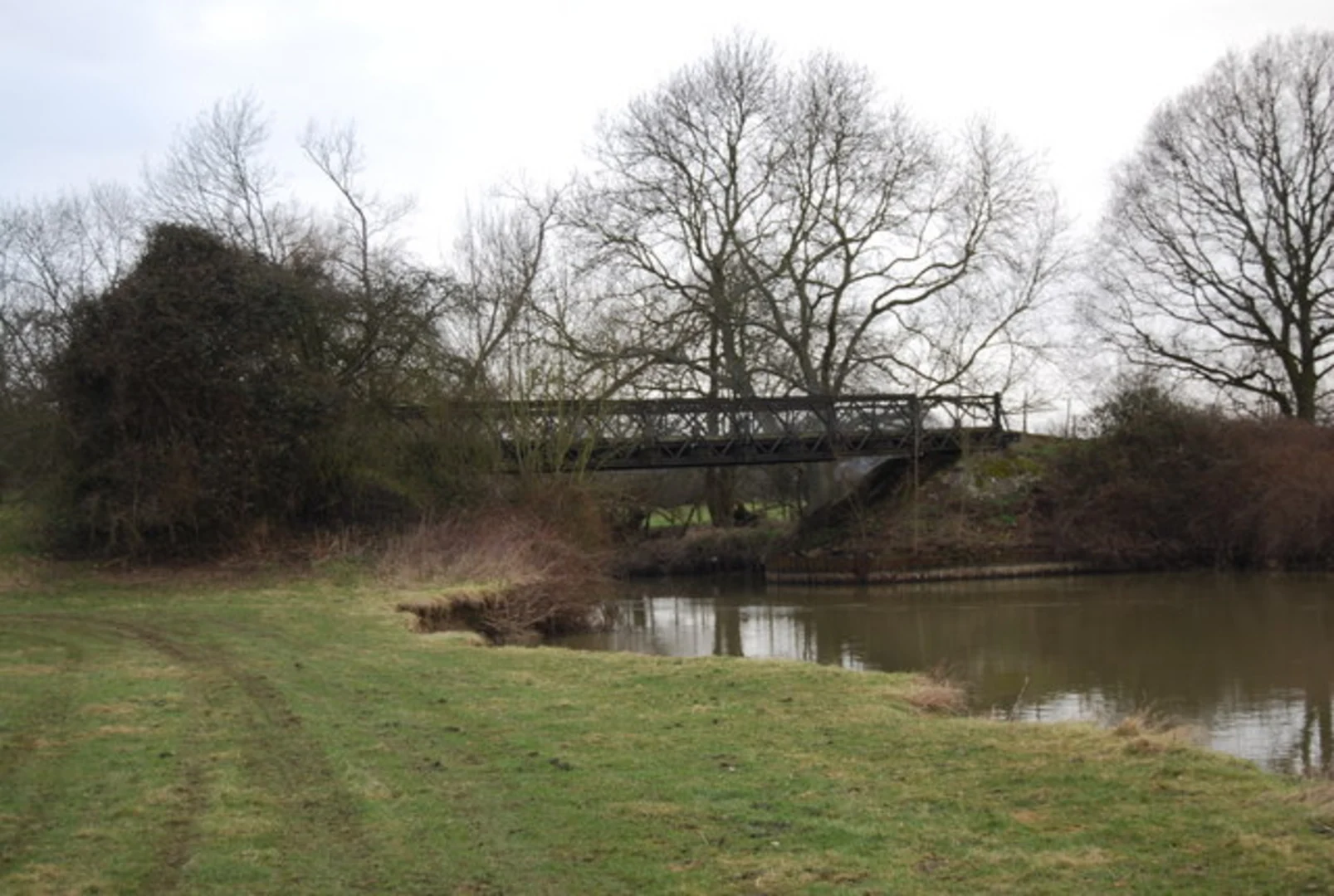 An image depicting the trail River Medway Walk - Golden Green and its surrounding area.