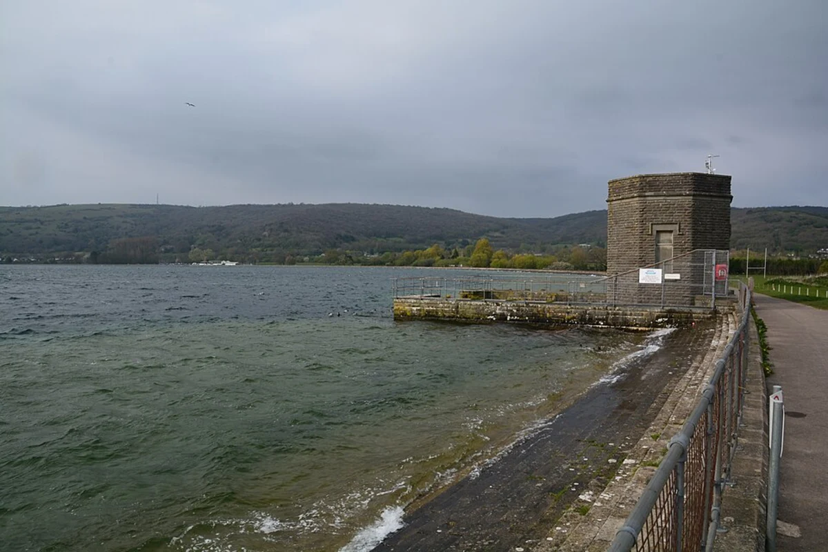 Cheddar Reservoir from Cheddar Car Park