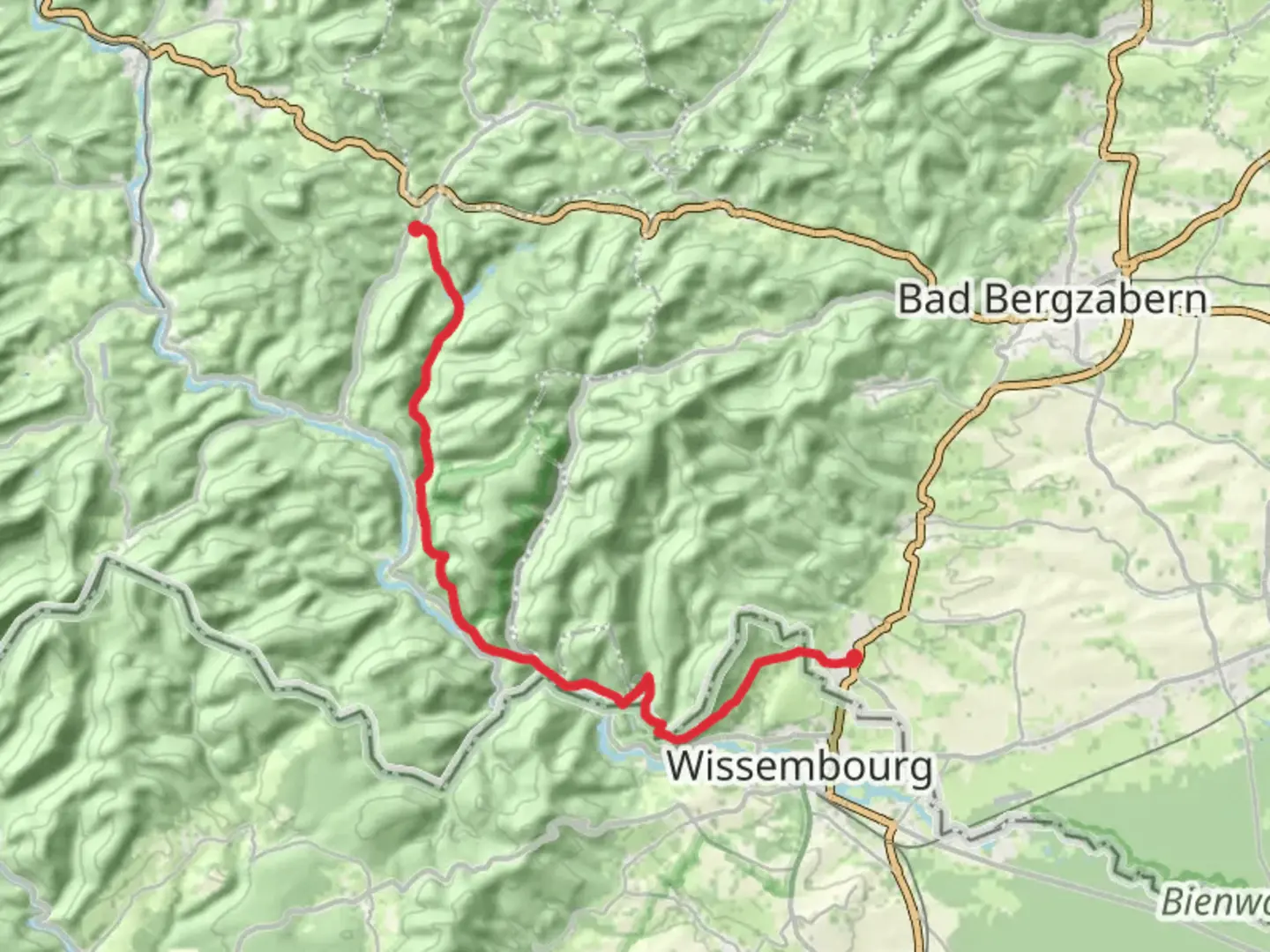 An image depicting the trail Erlenbach bei Dahn to Schweigen Rechtenbach Walk via Seehofweiher and its surrounding area.