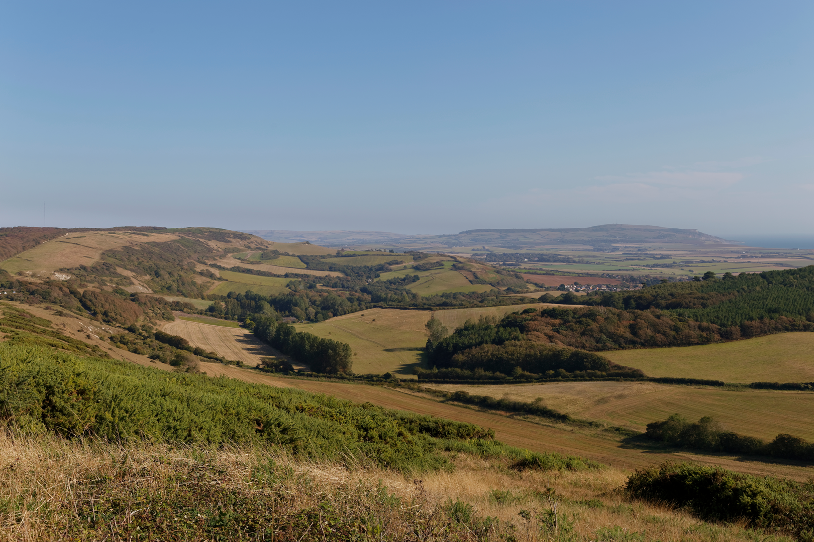An image depicting the trail Compton to Compton Down and its surrounding area.