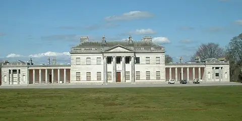 An image depicting the trail Castle Coole – Beech Trail and its surrounding area.