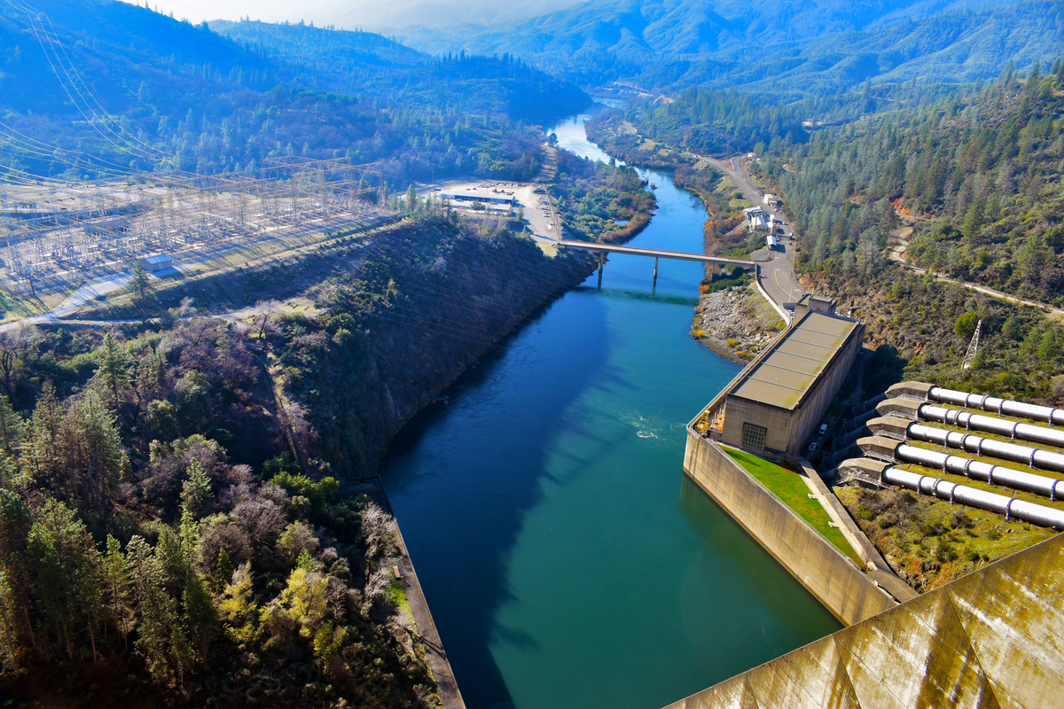 Shasta Dam Walk
