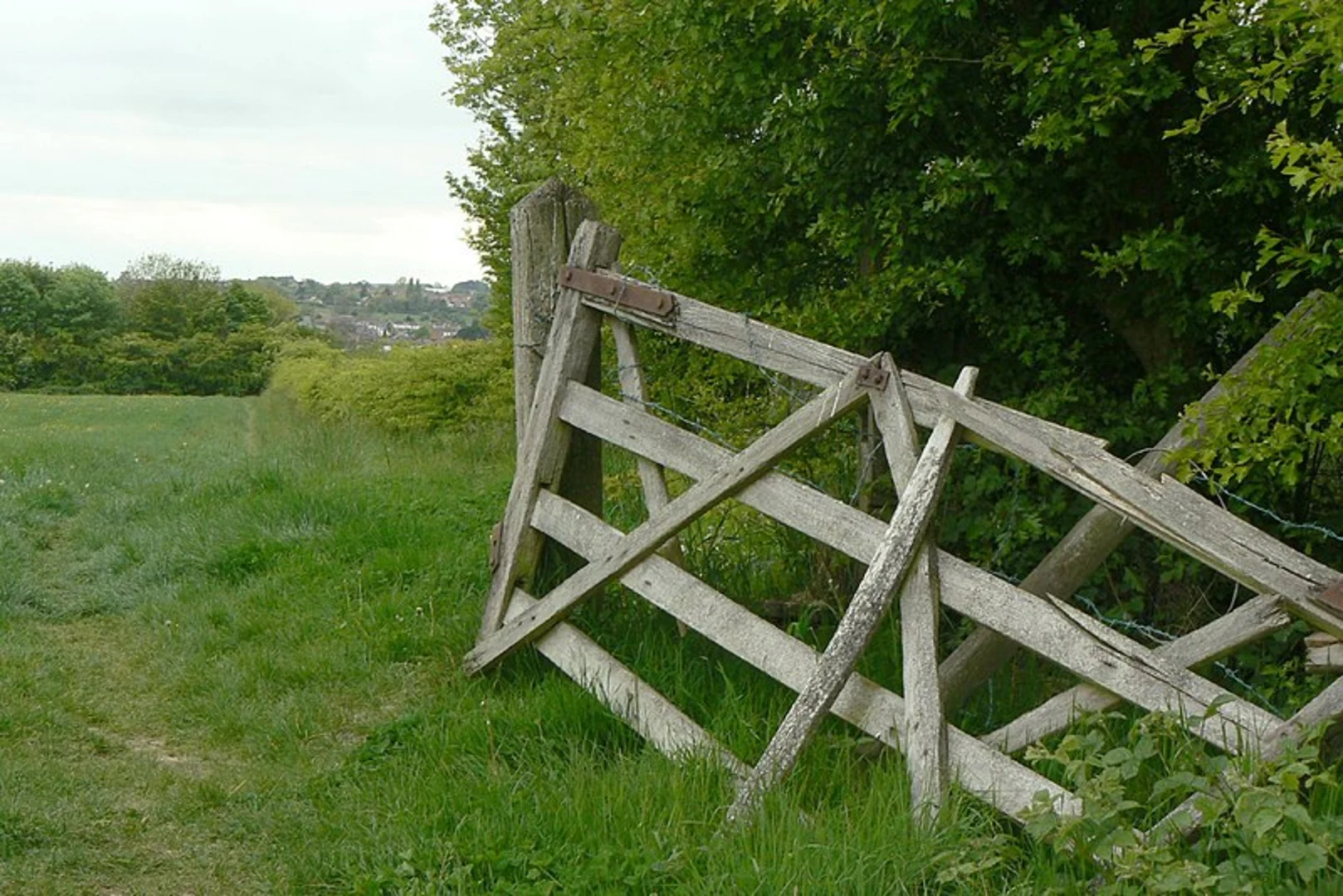 An image depicting the trail Jacksdale - Pye Bridge - Ironville and Codnor Castle and its surrounding area.