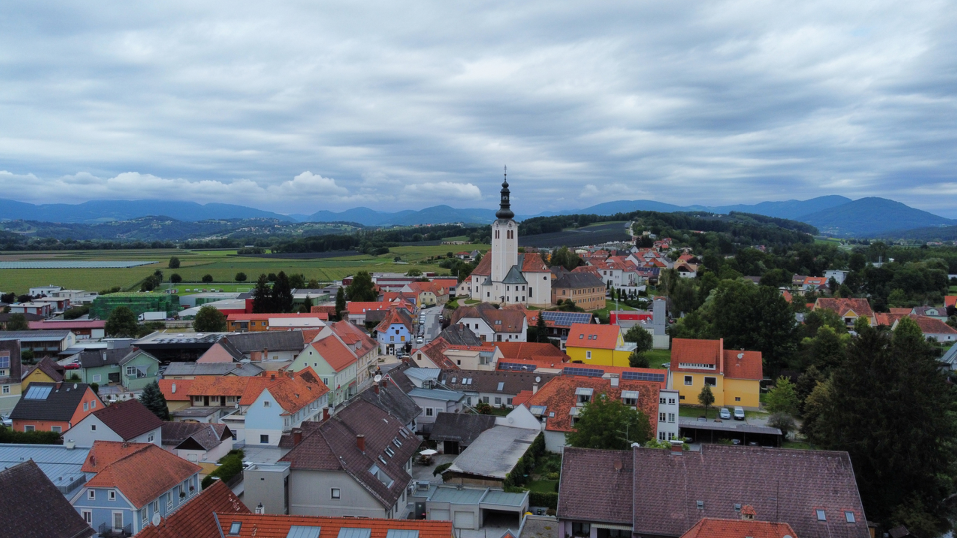 An image depicting the trail Ruprecht Village Walk and its surrounding area.