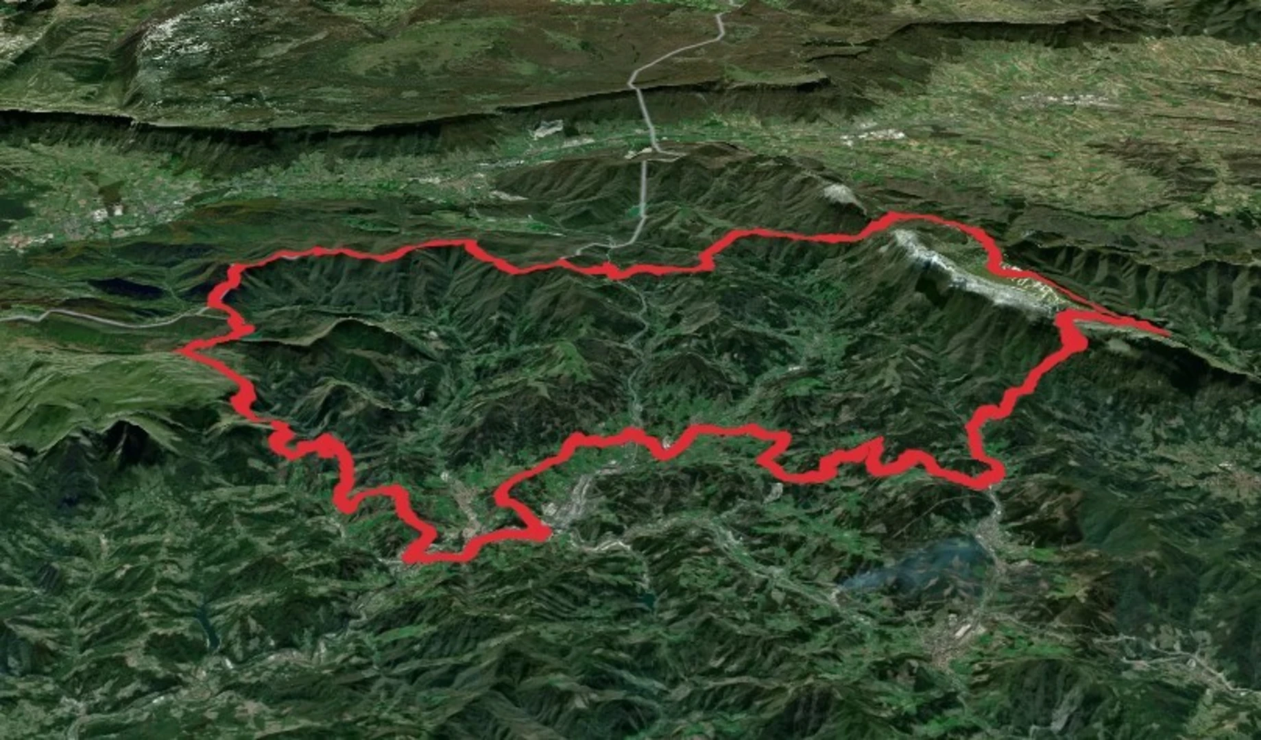 An image depicting the trail GR 283 Ruta del Queso Idiazabal and its surrounding area.