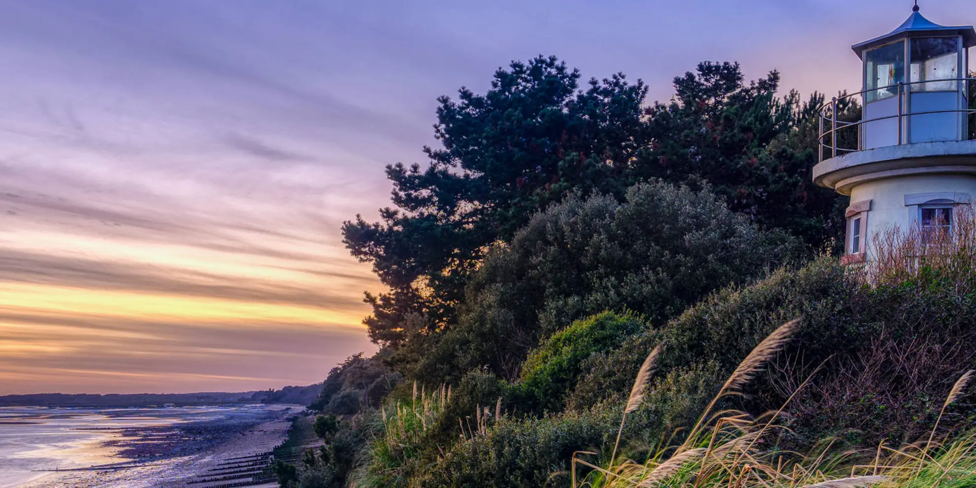 An image depicting the trail Exbury Village and Lepe Walk and its surrounding area.
