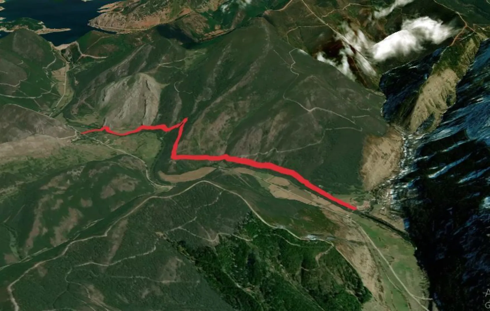 An image depicting the trail Porma River PR LE 56 and its surrounding area.