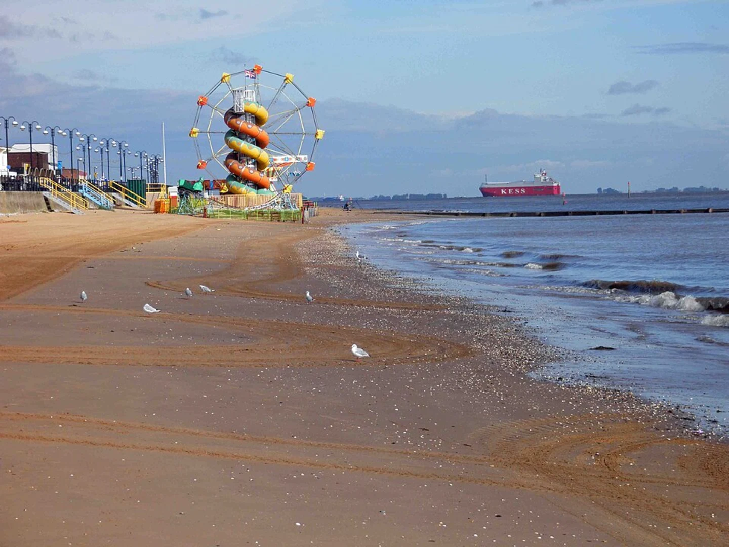 An image depicting the trail Cleethorpes Beach Walk and its surrounding area.