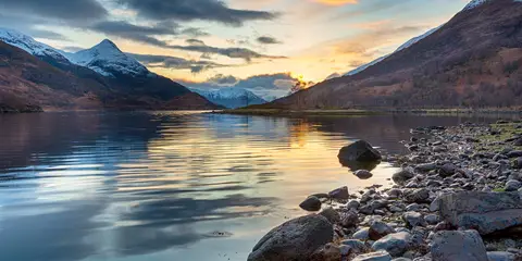 An image depicting the trail Stevenson Way and its surrounding area.