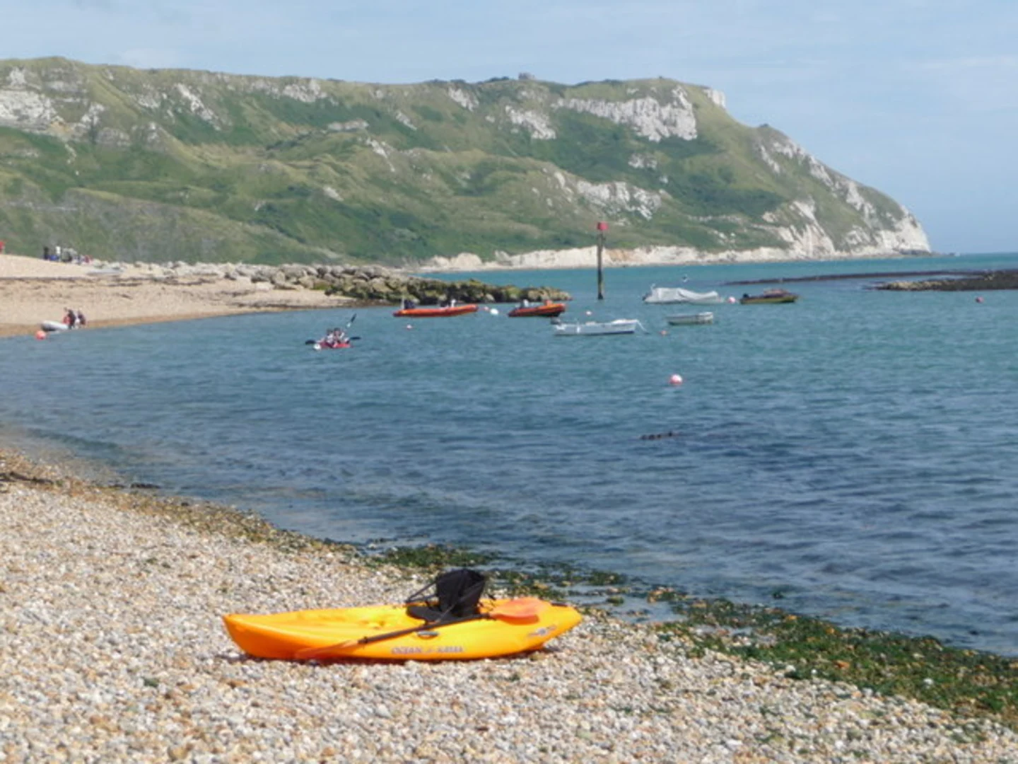 An image depicting the trail Ringstead Bay Loop and its surrounding area.