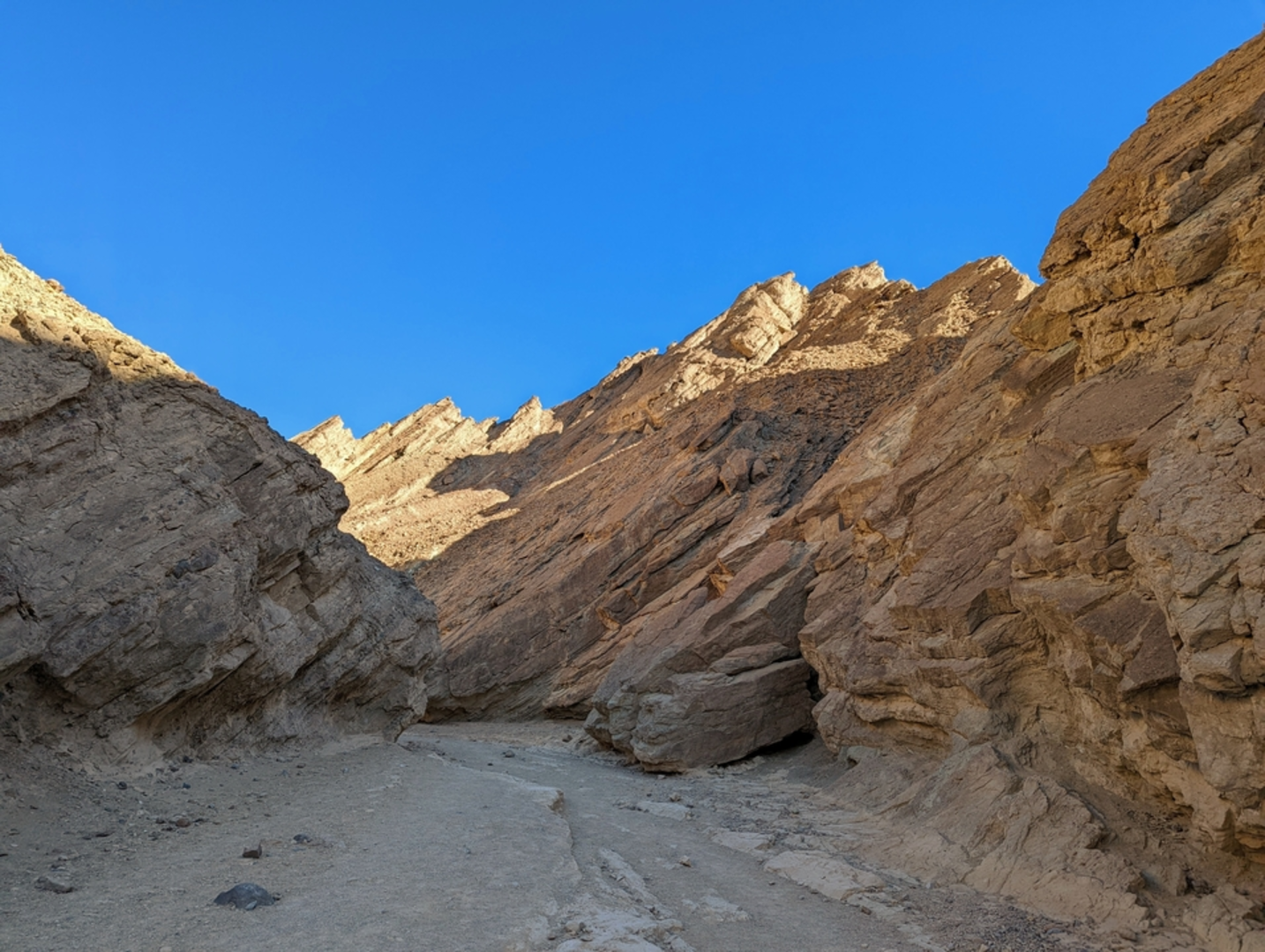 An image depicting the trail Desolation Canyon Trail and its surrounding area.