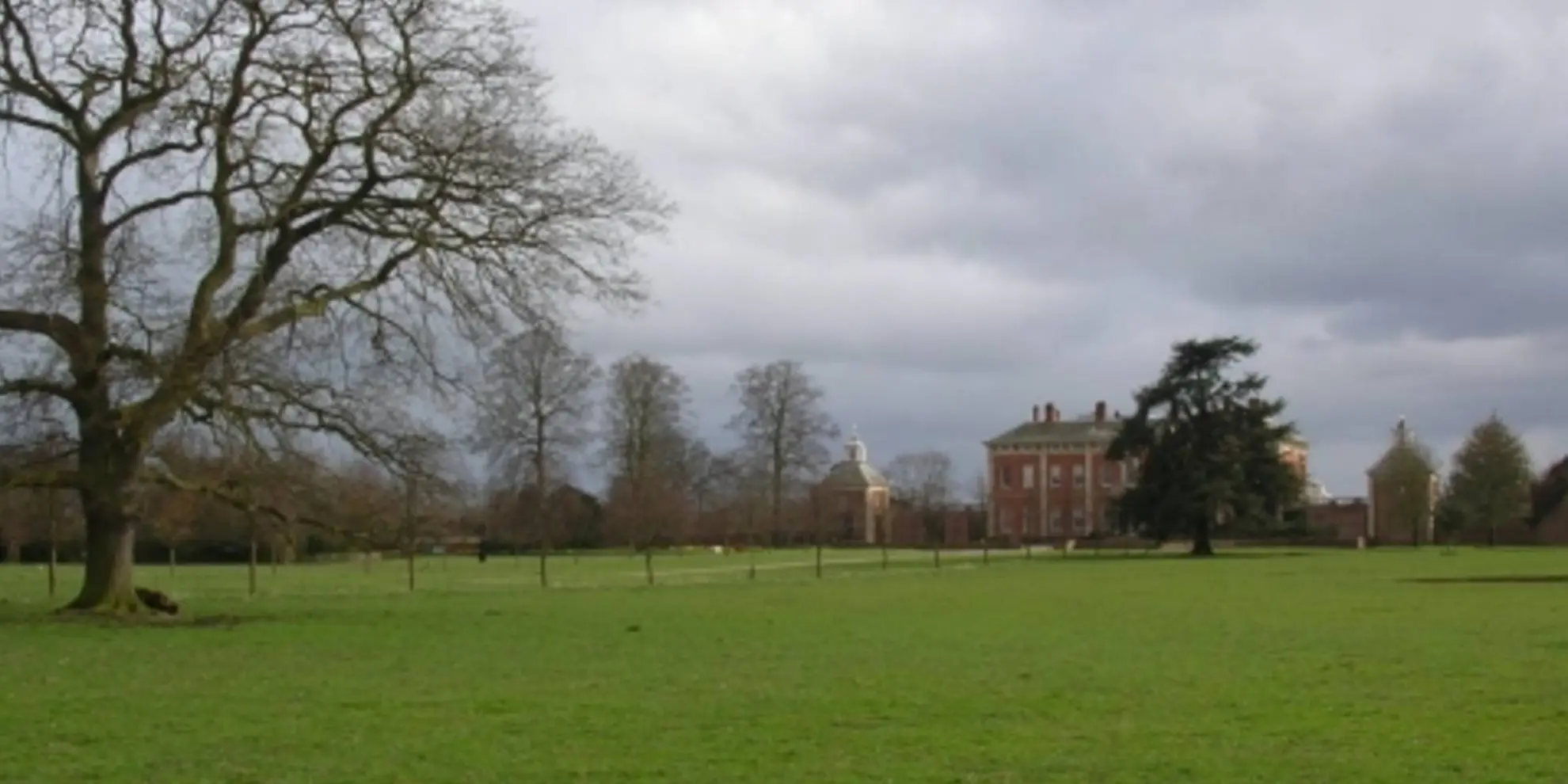 An image depicting the trail Beningbrough River Walk and its surrounding area.