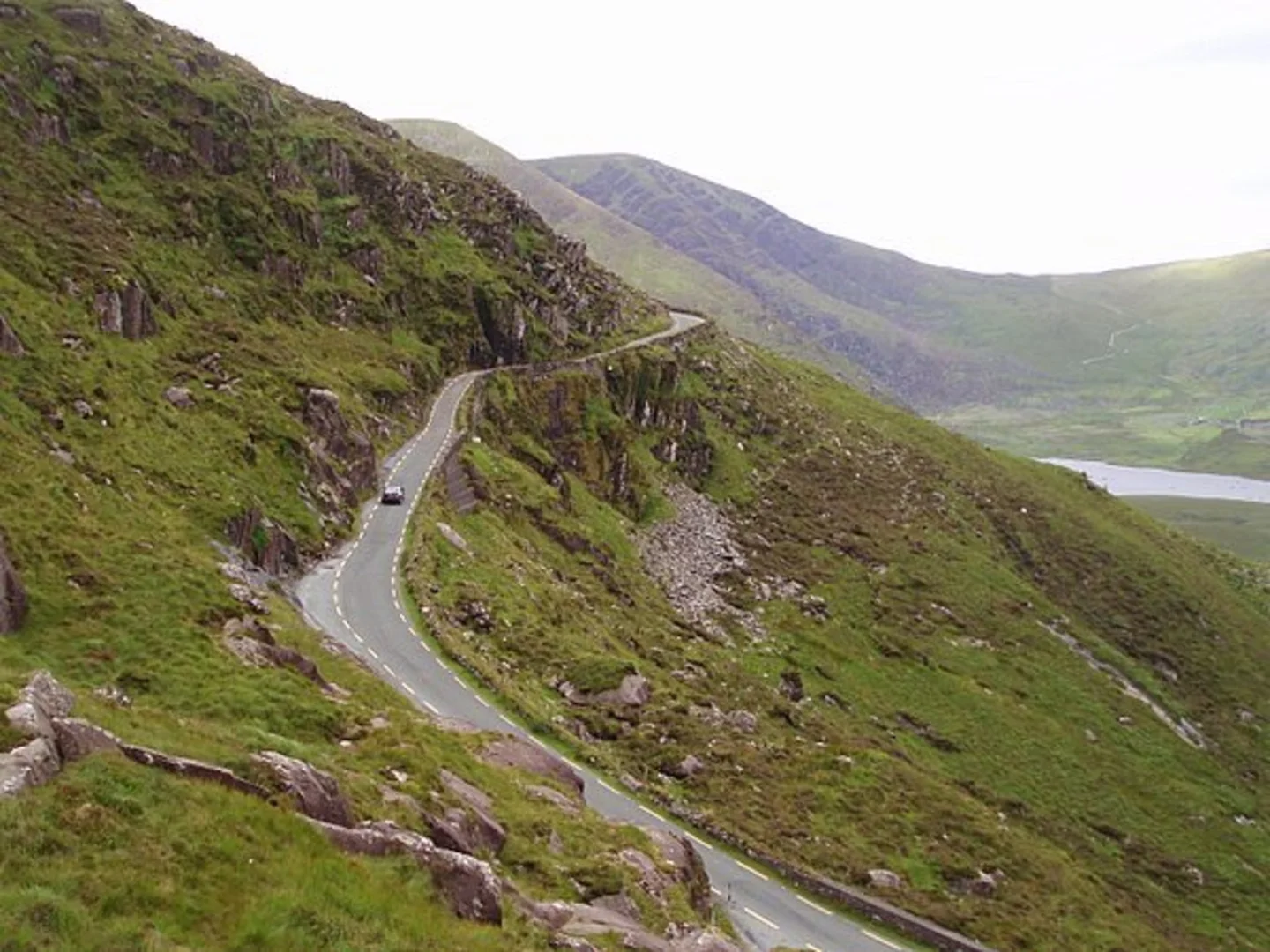 An image depicting the trail Lough Doon to Gob an Iolair and its surrounding area.