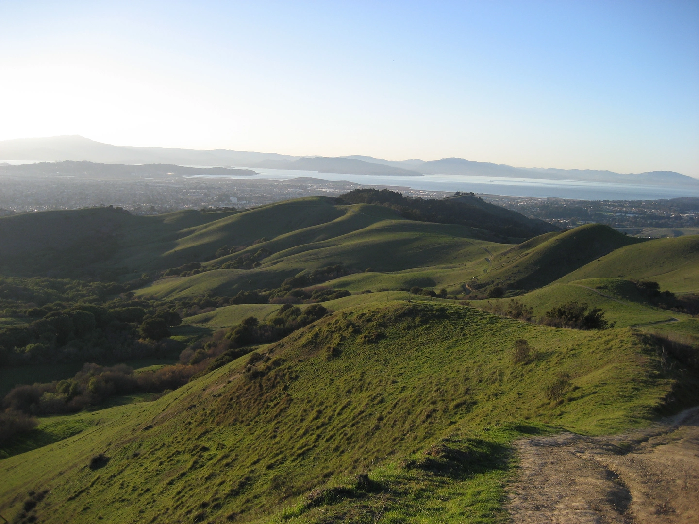 An image depicting the trail Wildcat Creek, San Pablo Ridge and Belgum Loop Trail and its surrounding area.