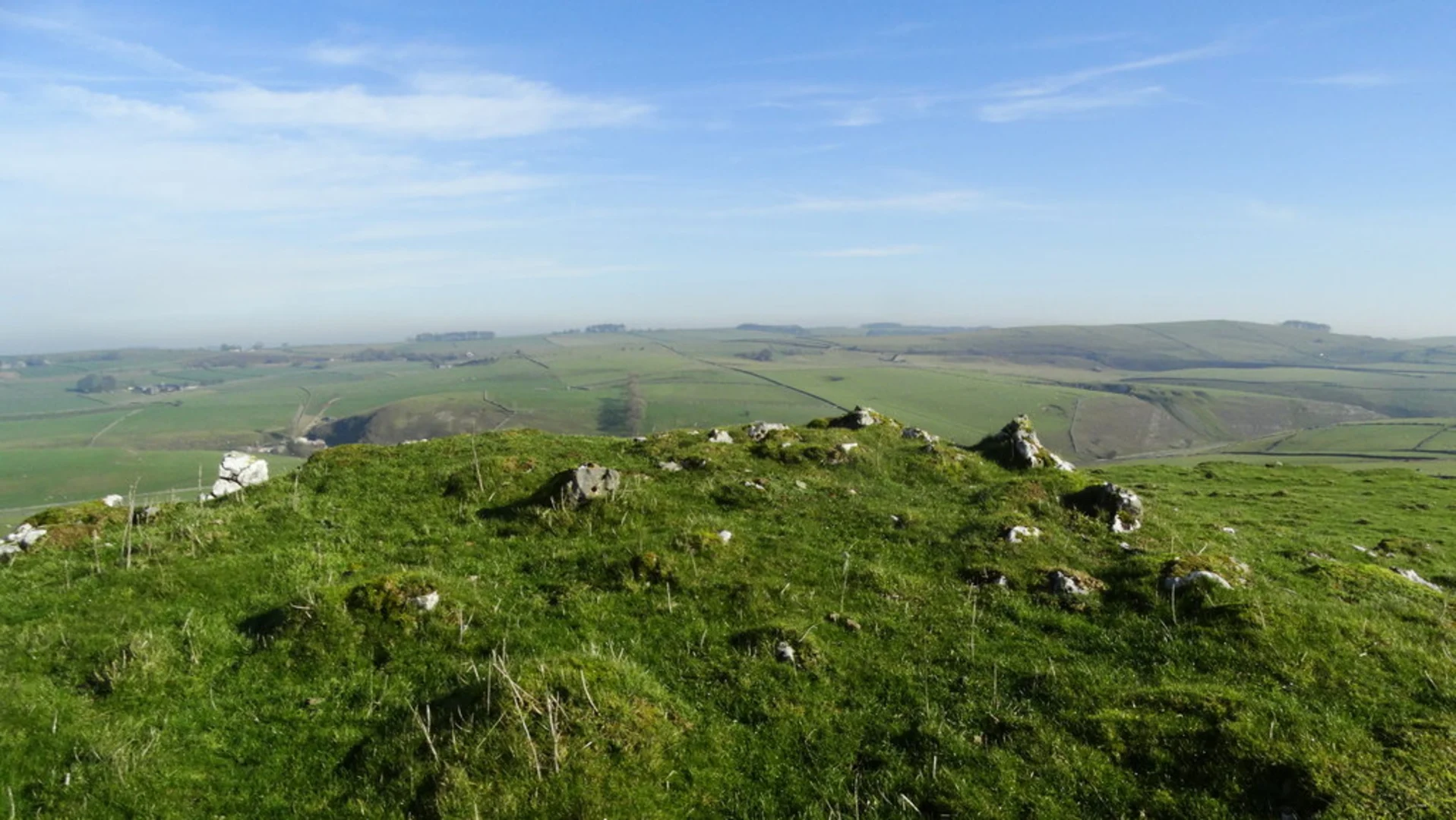 An image depicting the trail Hartington to Parsley Hay Loop and its surrounding area.