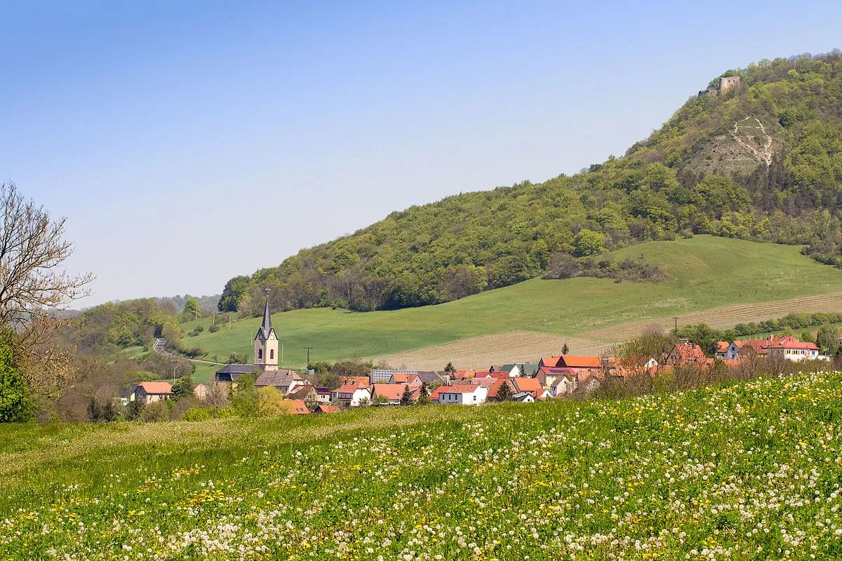 Ruine Kunitzburg and Feldherrenhügel Loop - Kunitz