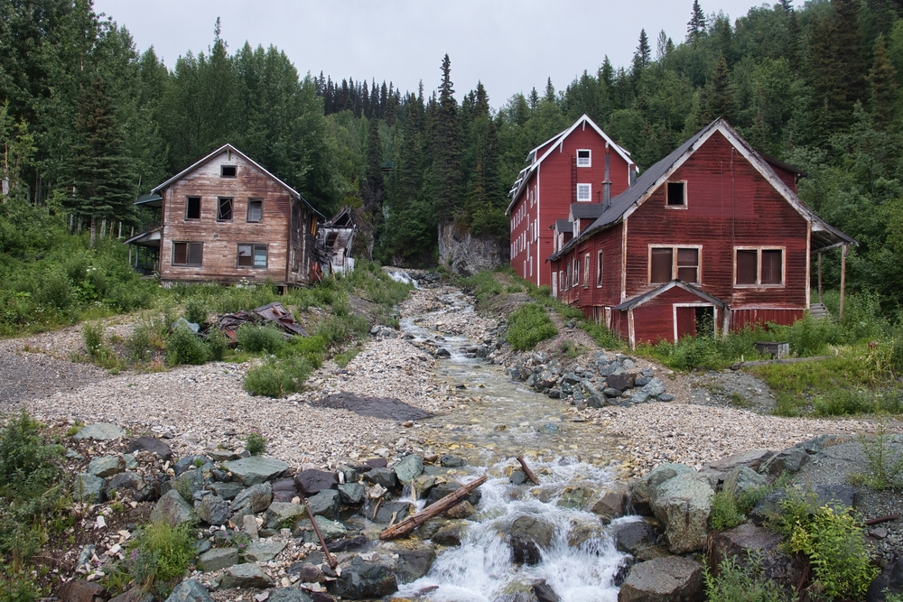 An image depicting the trail Wrangell–St. Elias National Park and Preserve and its surrounding area.