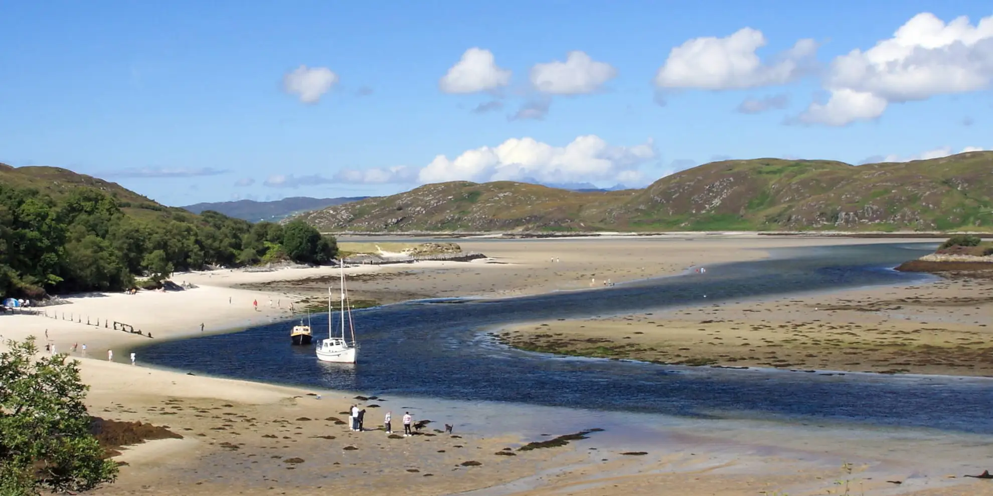 An image depicting the trail Silver Sands of Morar to Traigh Beach Loop and its surrounding area.