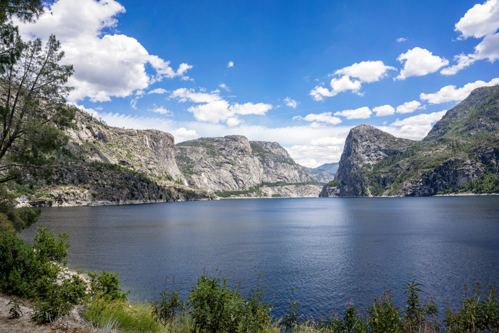 An image depicting the trail Tuolumne River from Hetch Hetchy Road and its surrounding area.
