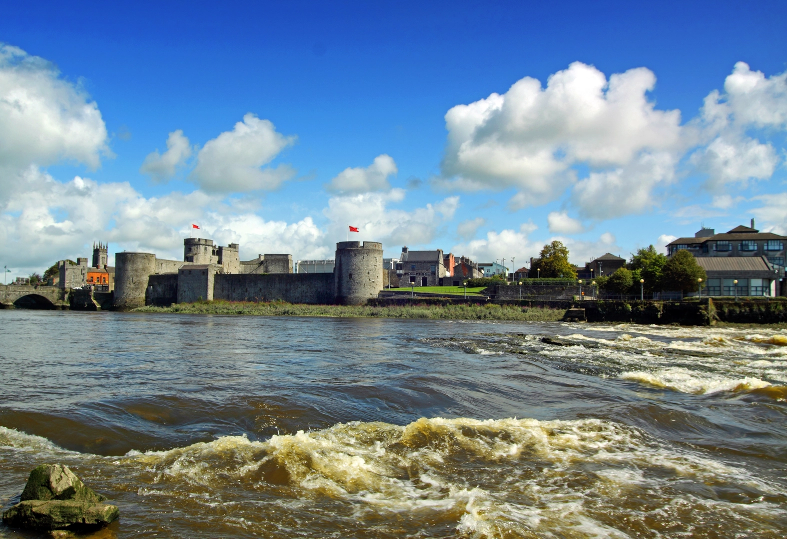 An image depicting the trail Battlebridge - Drumleague Lock Loop and its surrounding area.