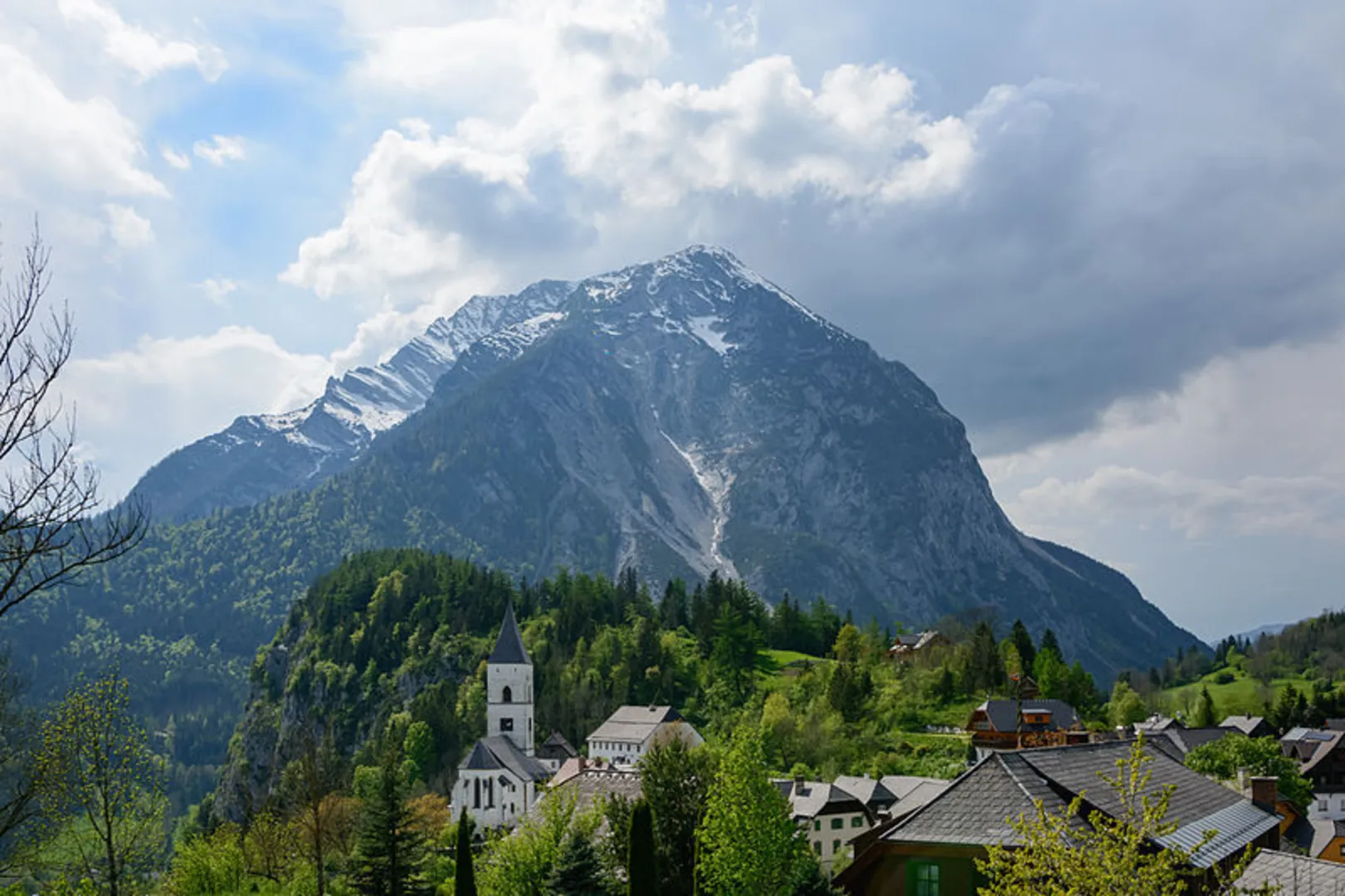 An image depicting the trail Burgstall via Ferrata and its surrounding area.
