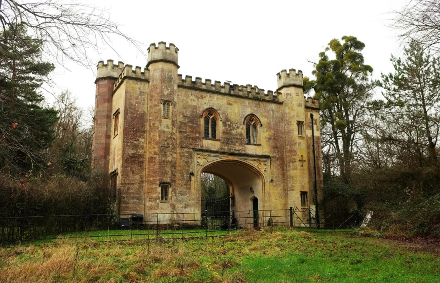 An image depicting the trail Ashton Court Park Loop and its surrounding area.