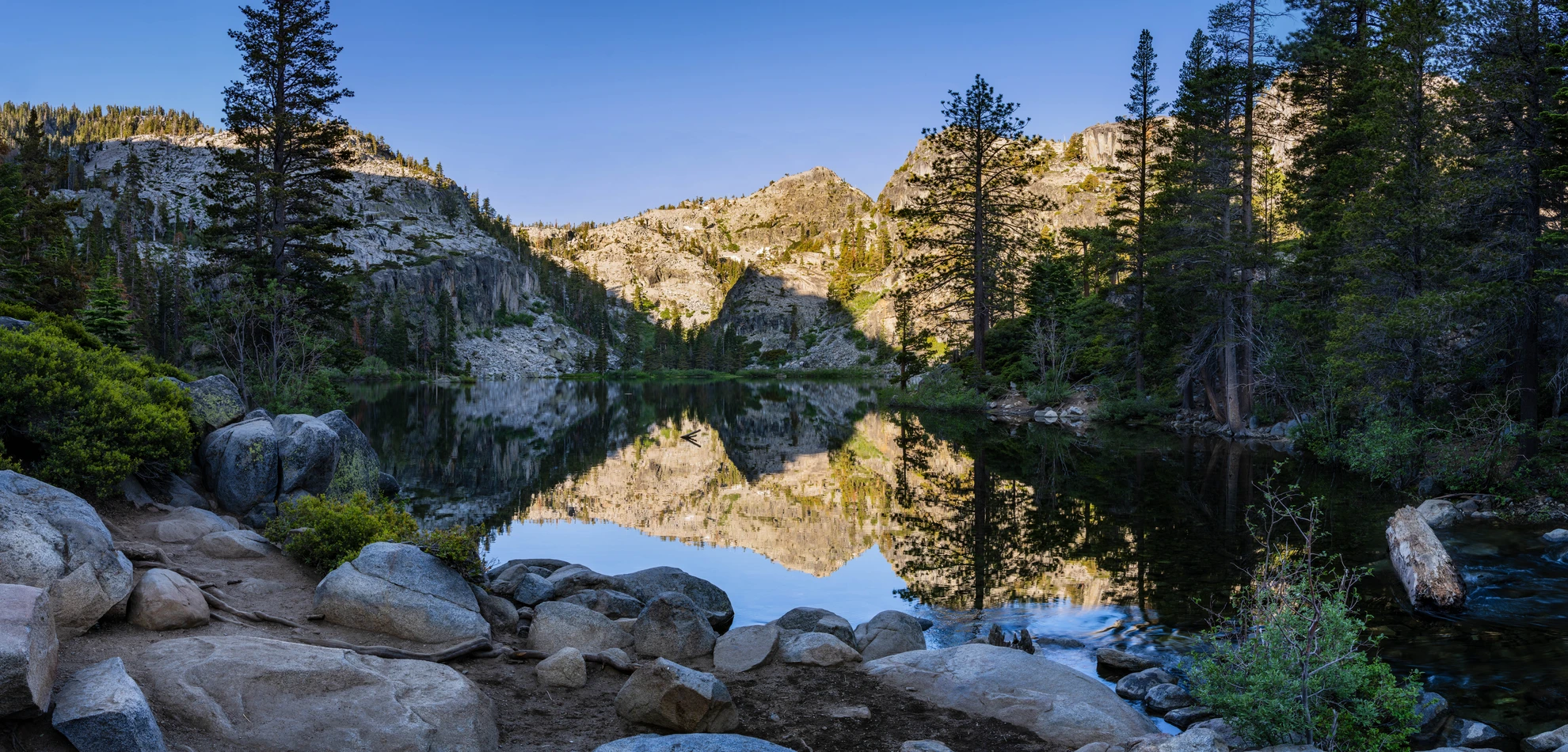 An image depicting the trail Eagle Creek - Eagle Lake Trail and its surrounding area.