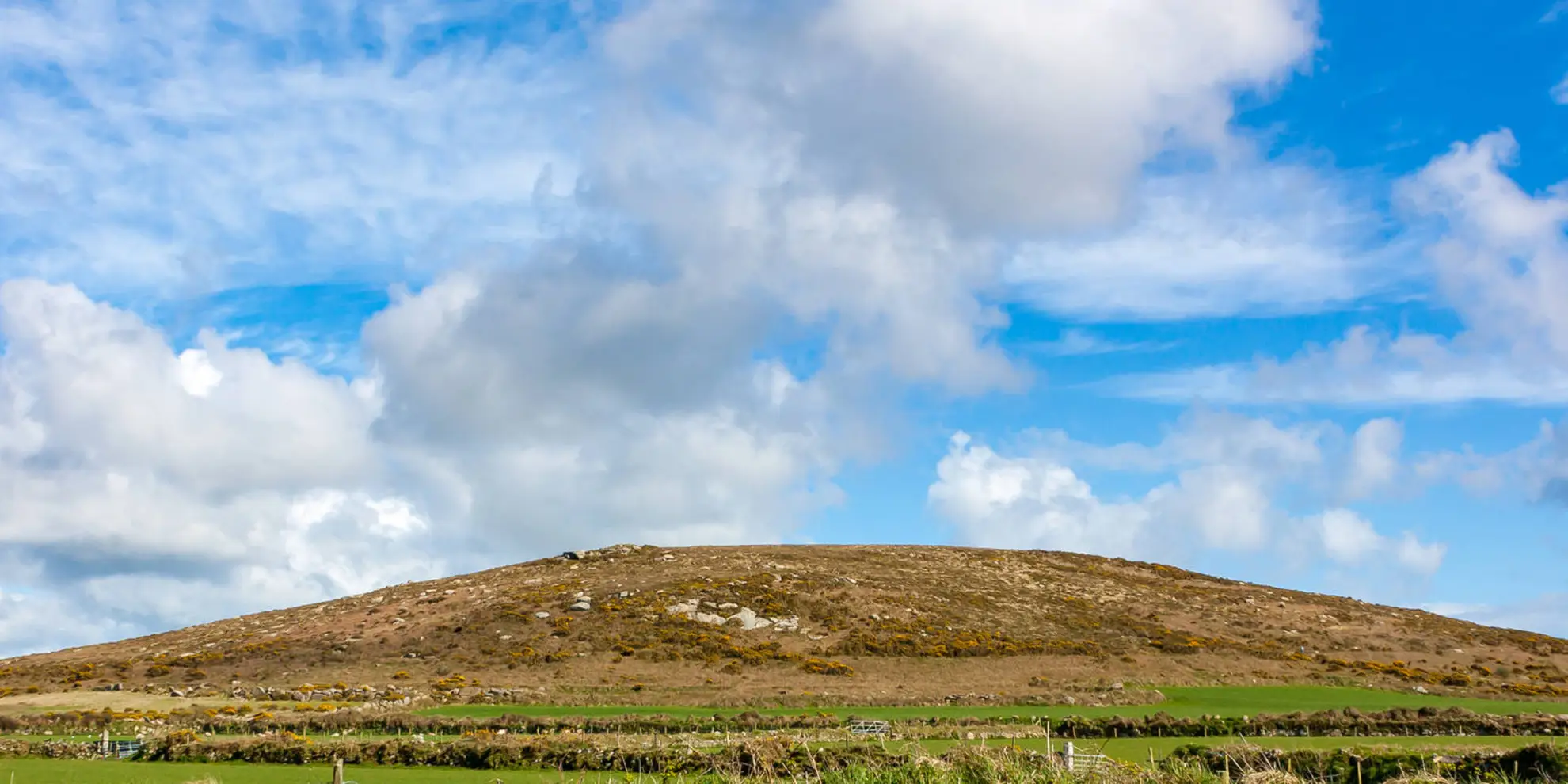 An image depicting the trail Chapel Carn Brea Walk and its surrounding area.