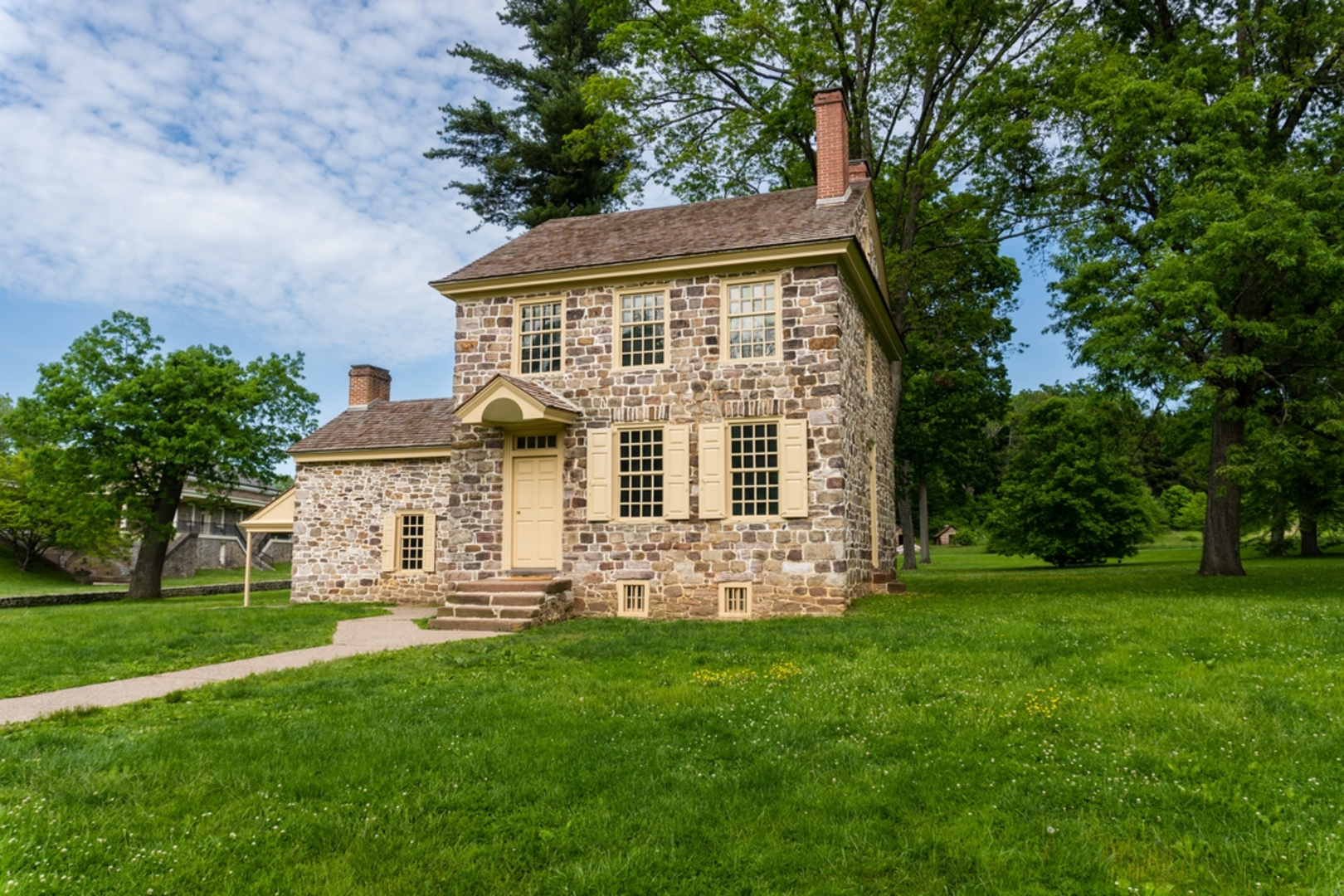 An image depicting the trail Horse - Shoe Trail and its surrounding area.