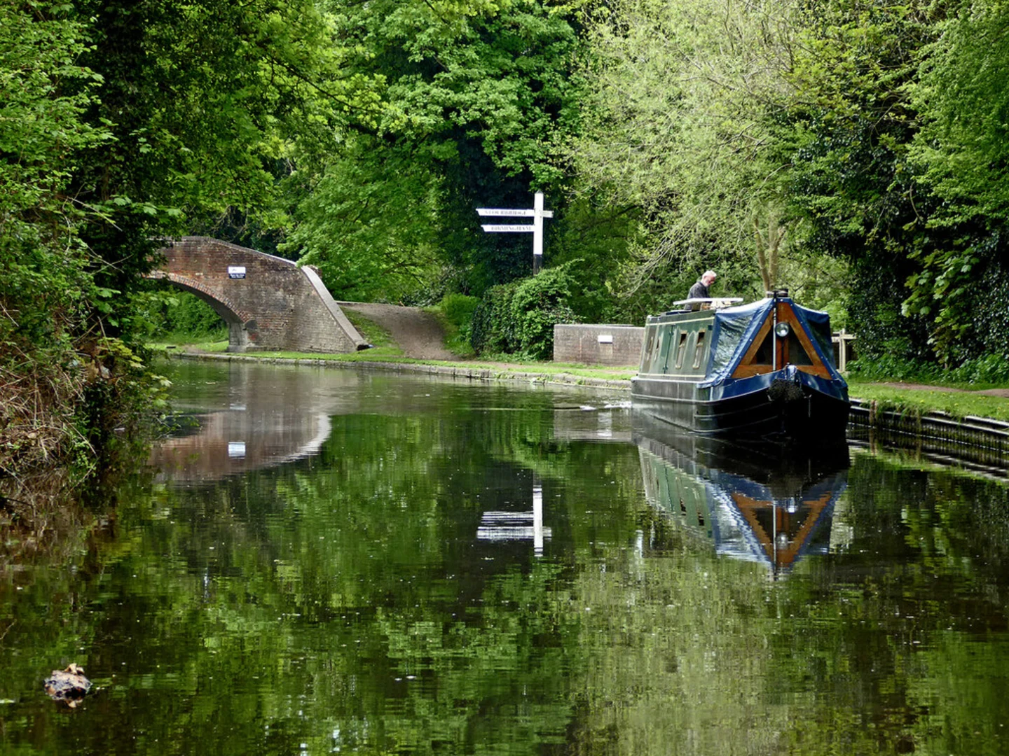 An image depicting the trail Stourbridge to Kinver Walk and its surrounding area.