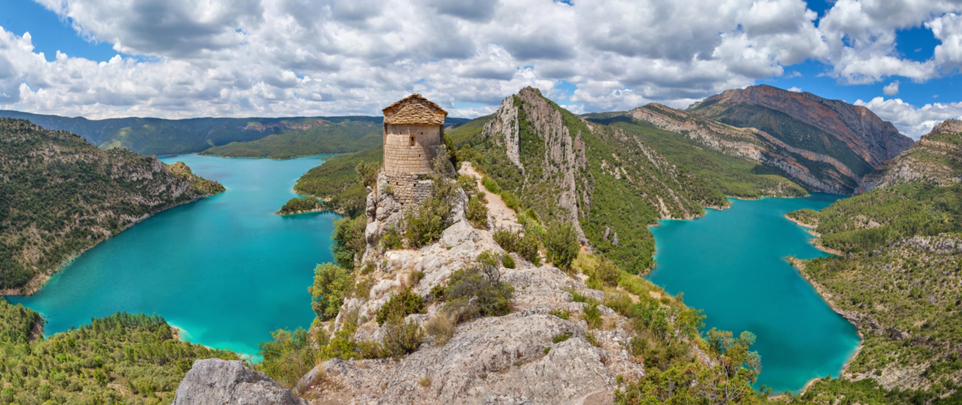 An image depicting the trail L'Estal-Fet PR HU 201 and its surrounding area.