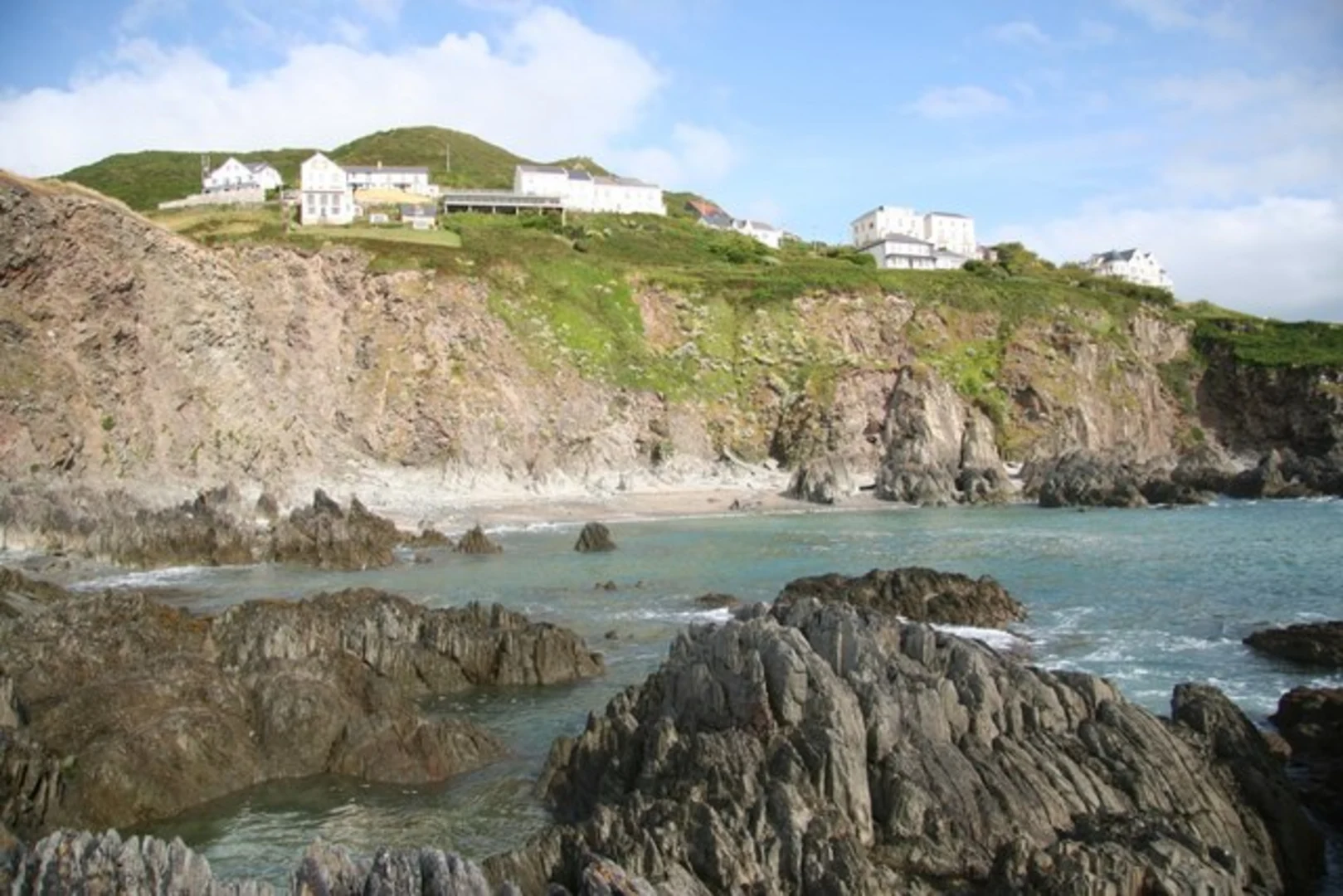 An image depicting the trail Twitchen Holiday Park, Woolacombe and Potter's Hill Loop and its surrounding area.