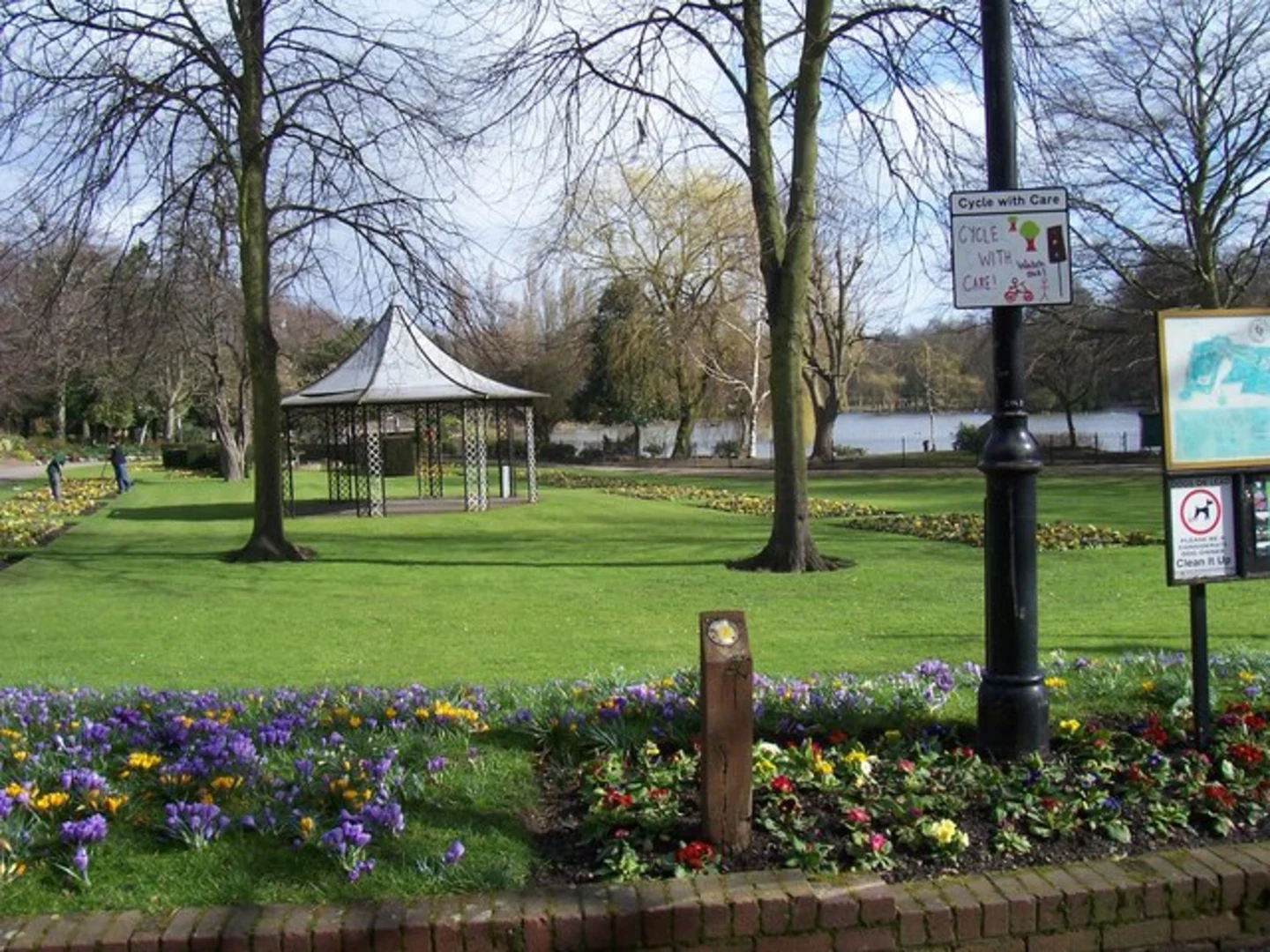 An image depicting the trail Wednesbury to Walsall Loop and its surrounding area.