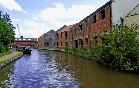Birmingham and Fazeley Canal Walk