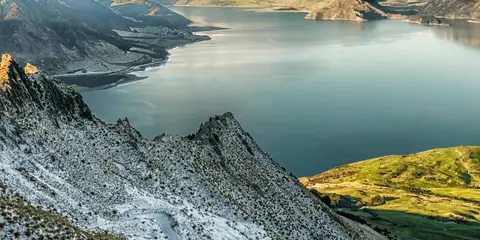 An image depicting the trail Isthmus Peak Track and its surrounding area.