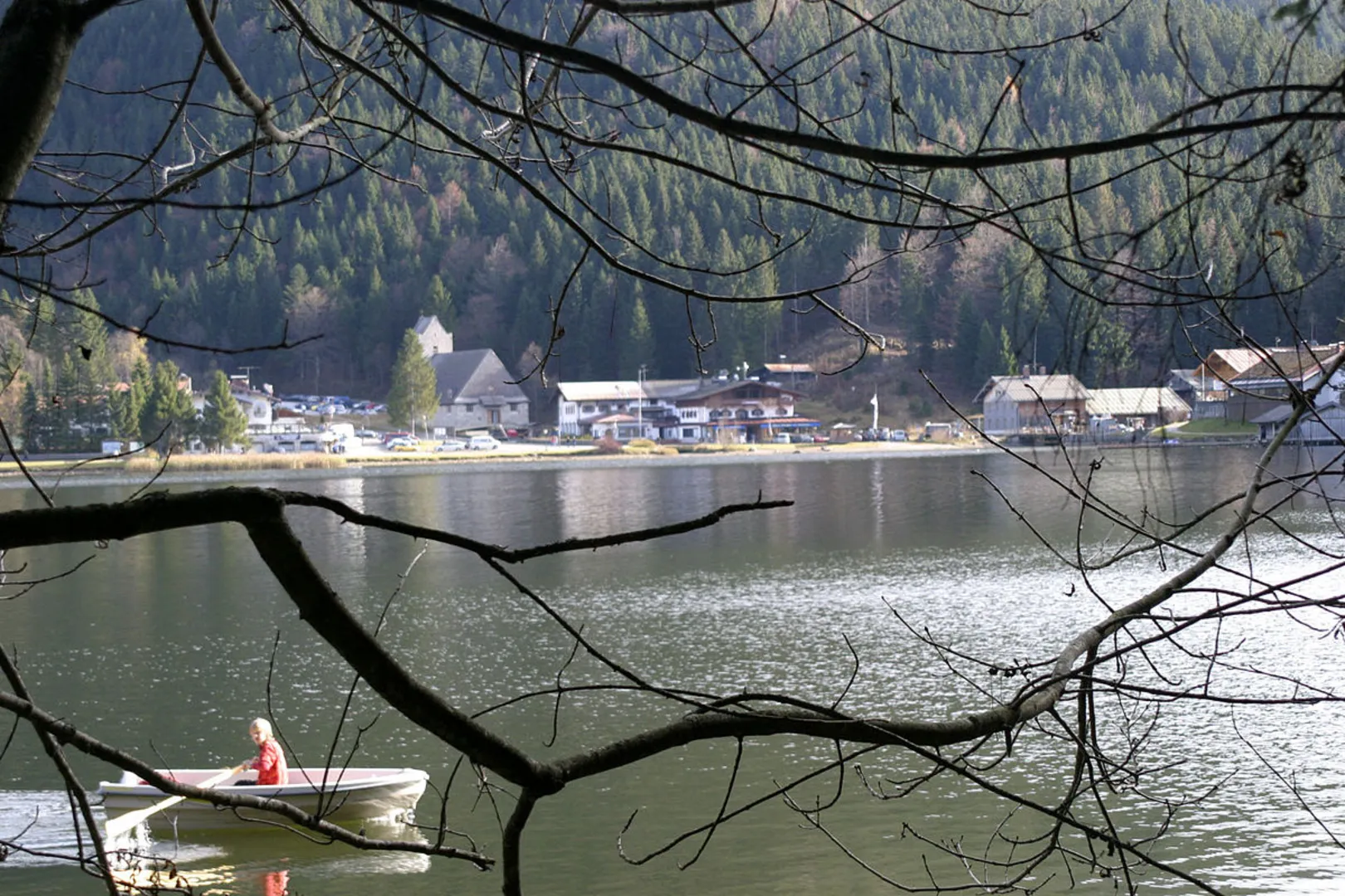 An image depicting the trail Spitzingsee, Valepper-Almen-Rundweg Loop and its surrounding area.