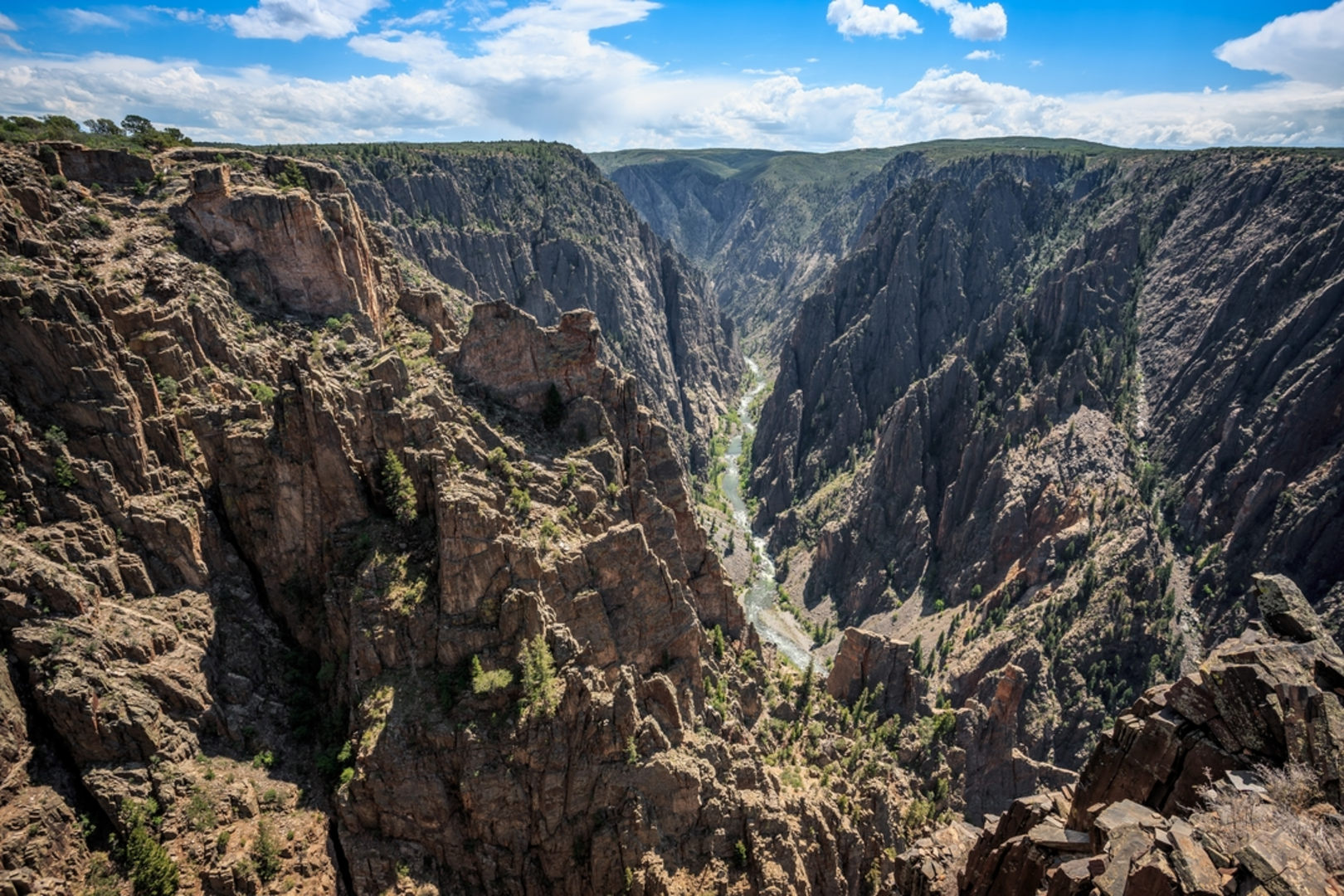 An image depicting the trail Deadhorse Trail and its surrounding area.