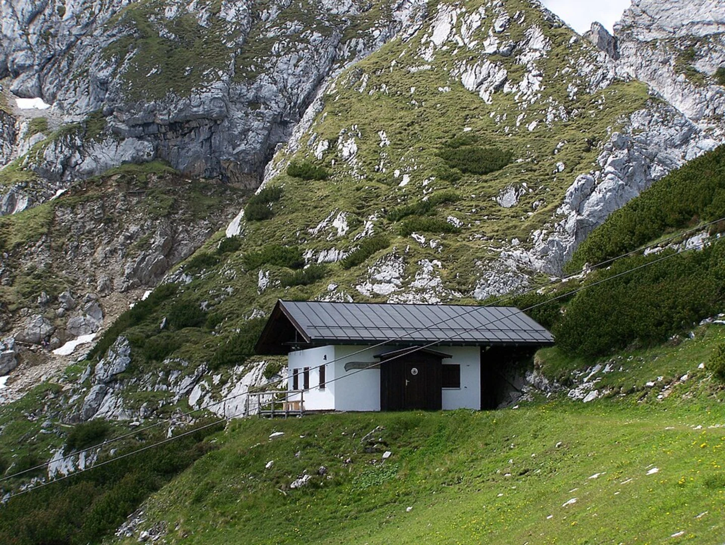 An image depicting the trail Baderseeweg and Eibsee from Grainau and its surrounding area.