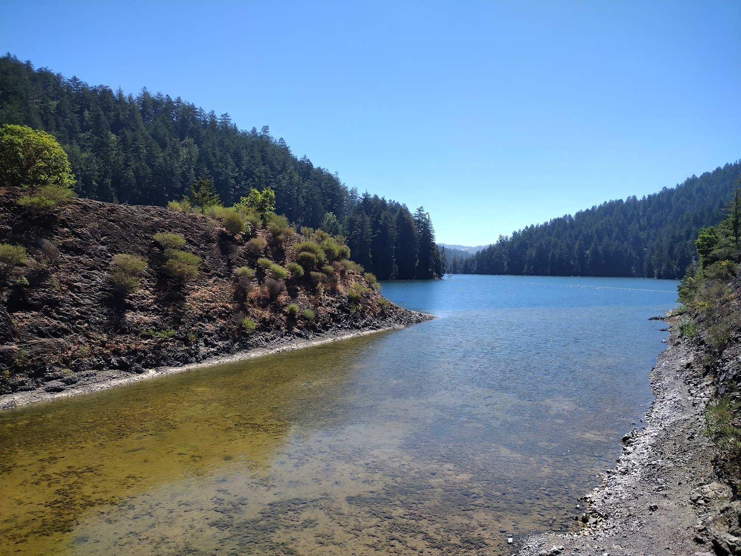 An image depicting the trail Green Hill and Pine Mountain Loop via Bay Area Ridge Trail and its surrounding area.