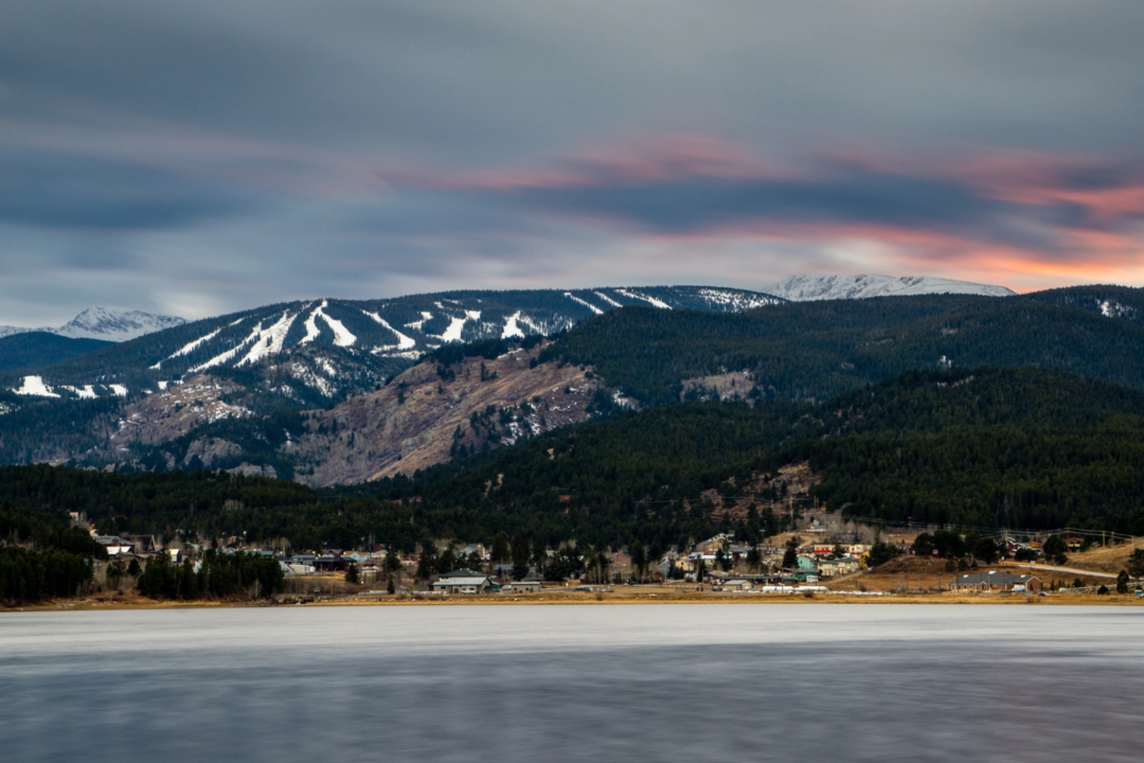 An image depicting the trail Guinn Mountain Hut Trail and its surrounding area.