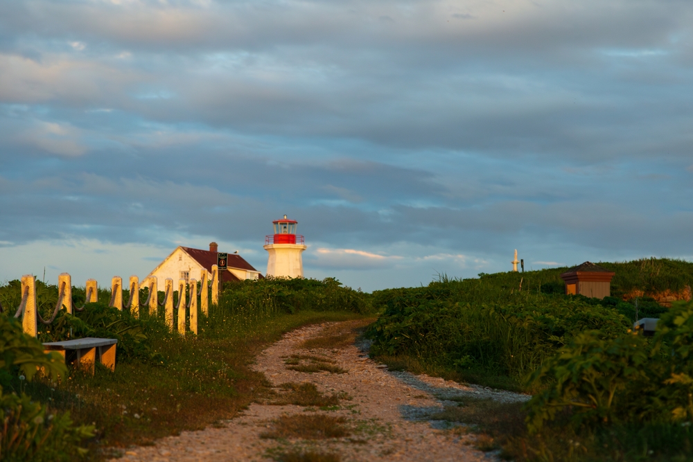 An image depicting the trail Mingan Archipelago National Park Reserve Of Canada and its surrounding area.