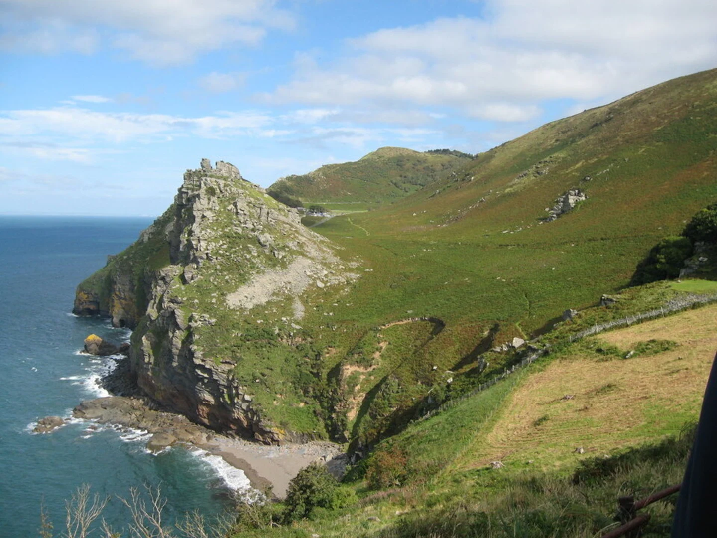 An image depicting the trail Valley of Rocks Loop - Lynton and its surrounding area.