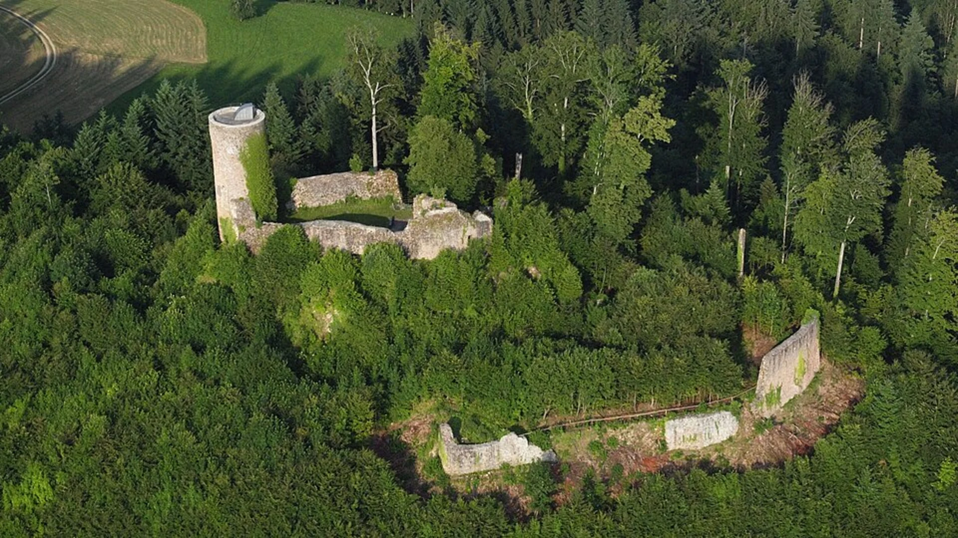 An image depicting the trail Wollbach to Kandern Walk and its surrounding area.