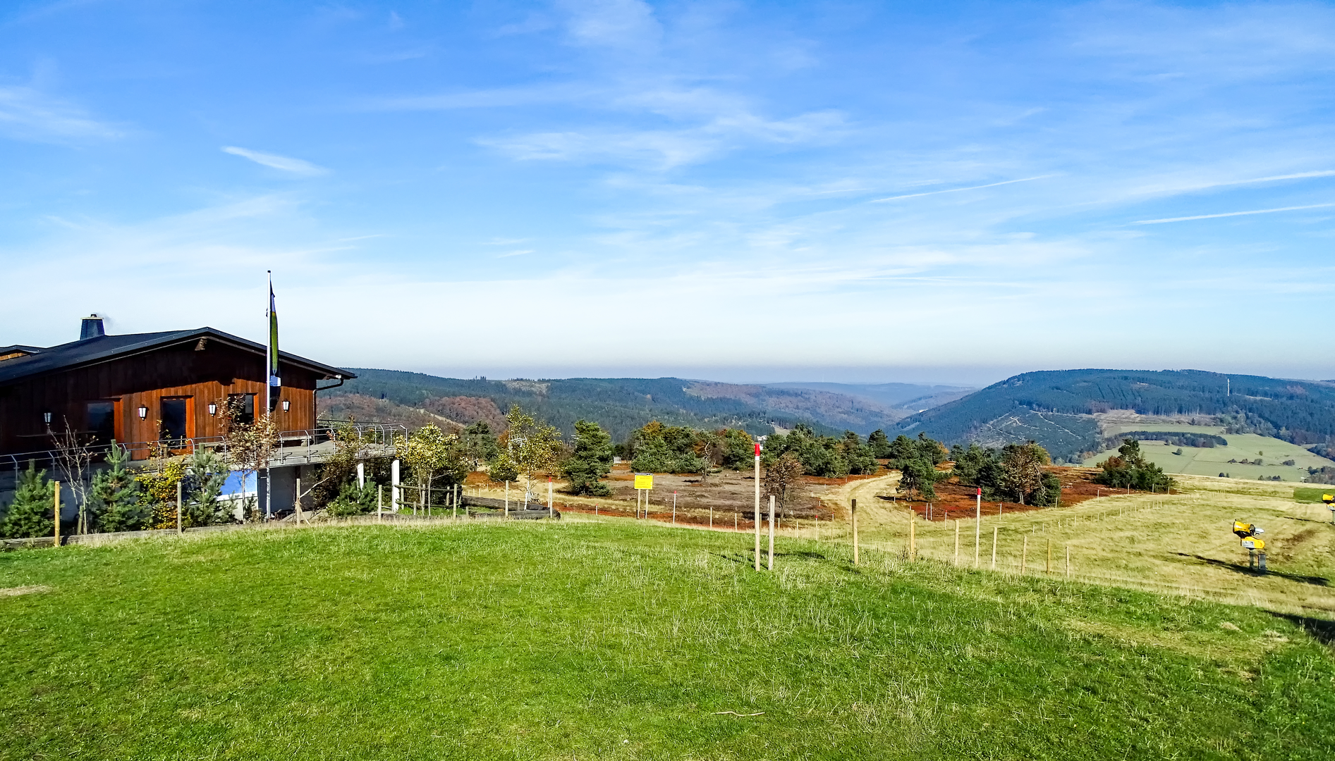 An image depicting the trail Uplandsteig and its surrounding area.