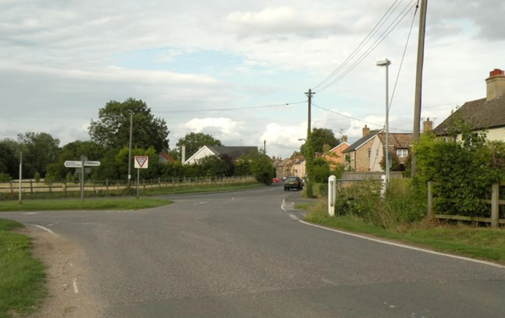 An image depicting the trail Hinxton and Ickleton and its surrounding area.