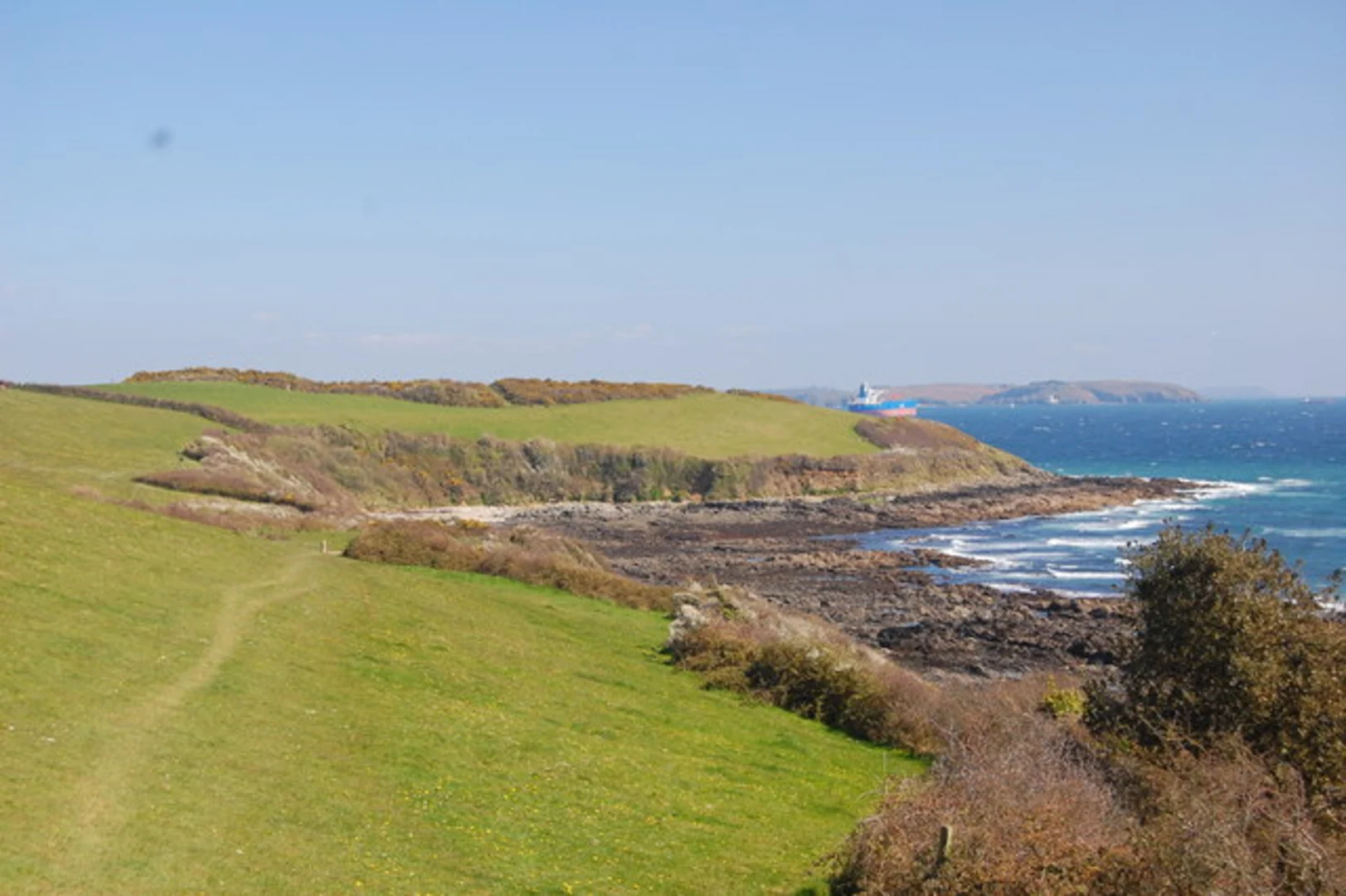 An image depicting the trail Helford to St Anthony Head Walk and its surrounding area.
